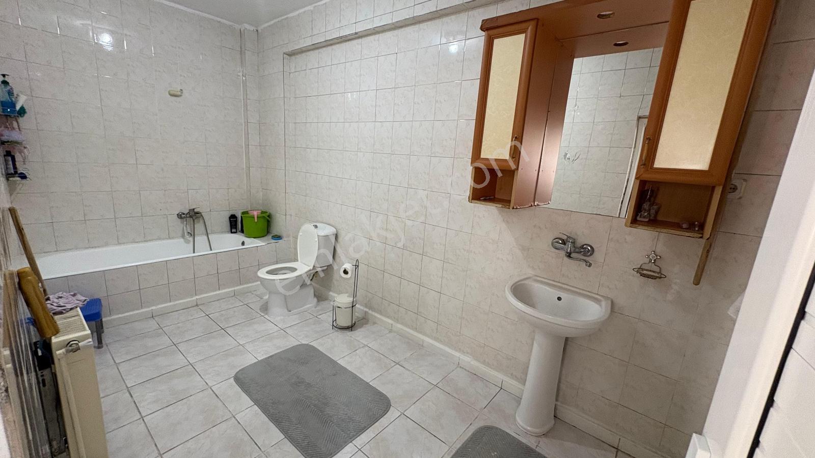 Tesisler Civarı 3+1 Bakımlı Çok Acill Satılık - Görsel 21