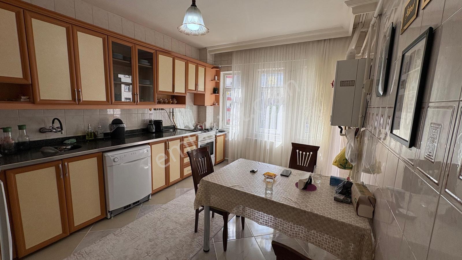 Tesisler Civarı 3+1 Bakımlı Çok Acill Satılık - Görsel 24