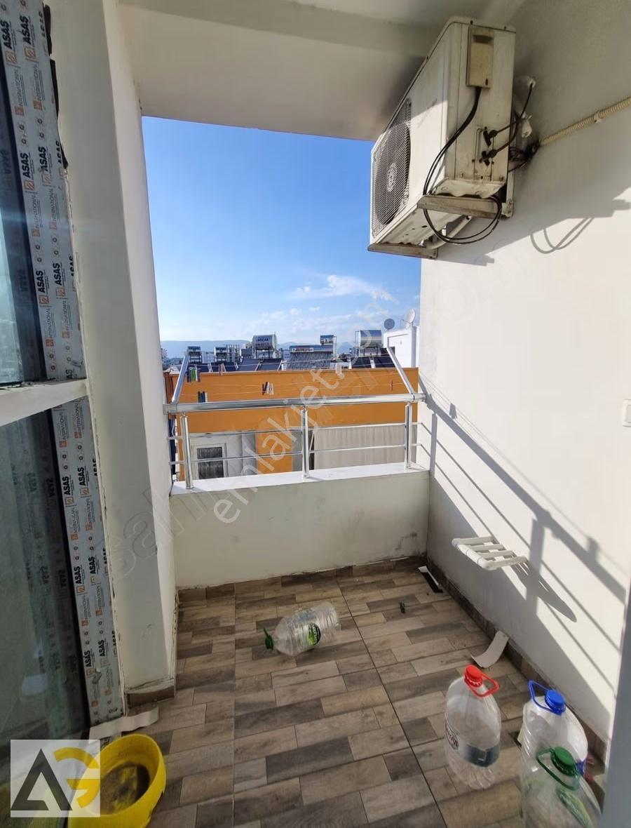 Auradan Azor Plaza Evlerinde Kiralık Eşyalı 1+1 Daire - Görsel 11