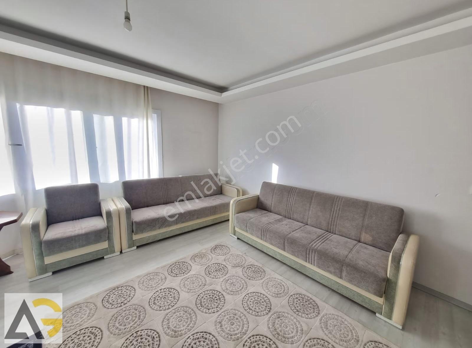 Auradan Azor Plaza Evlerinde Kiralık Eşyalı 1+1 Daire