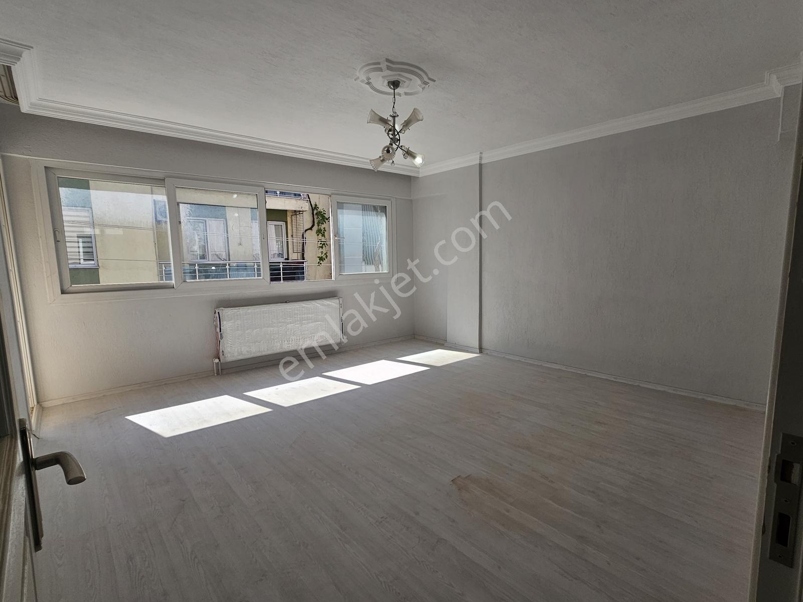 Buca Yeşilbağlar Mah Satılık 100m2 2+1 3 Kat Kullanışlı Daire - Görsel 12