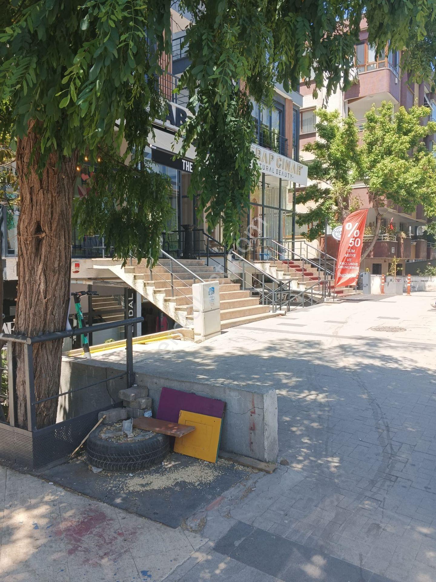Acıbadem Caddesi Üzerinde Devren Kiralık Dükkan - Görsel 6