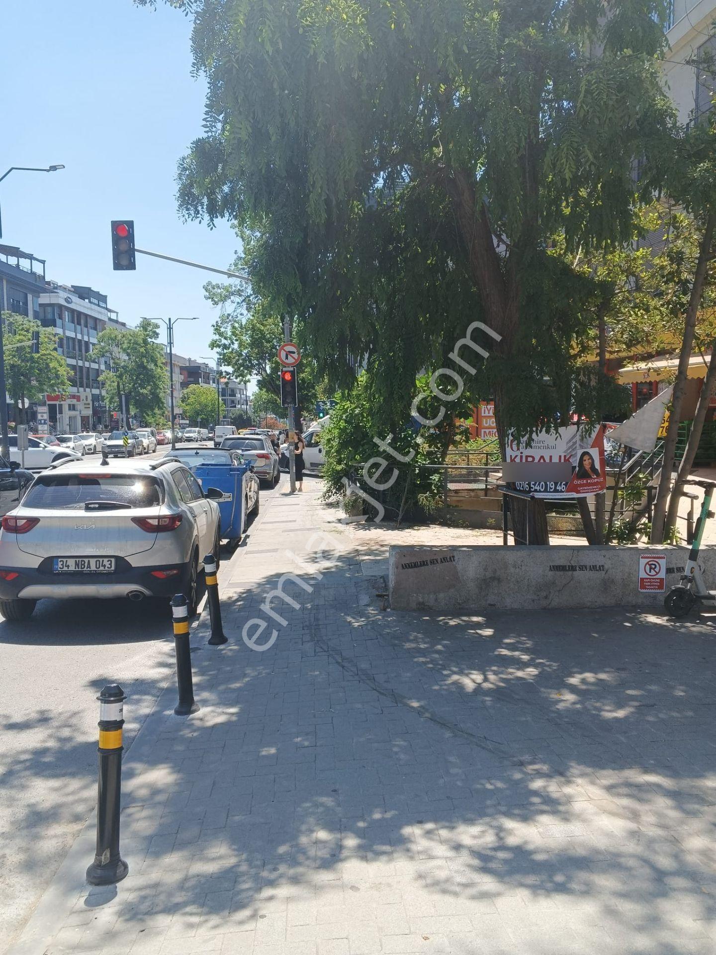 Acıbadem Caddesi Üzerinde Devren Kiralık Dükkan - Görsel 3
