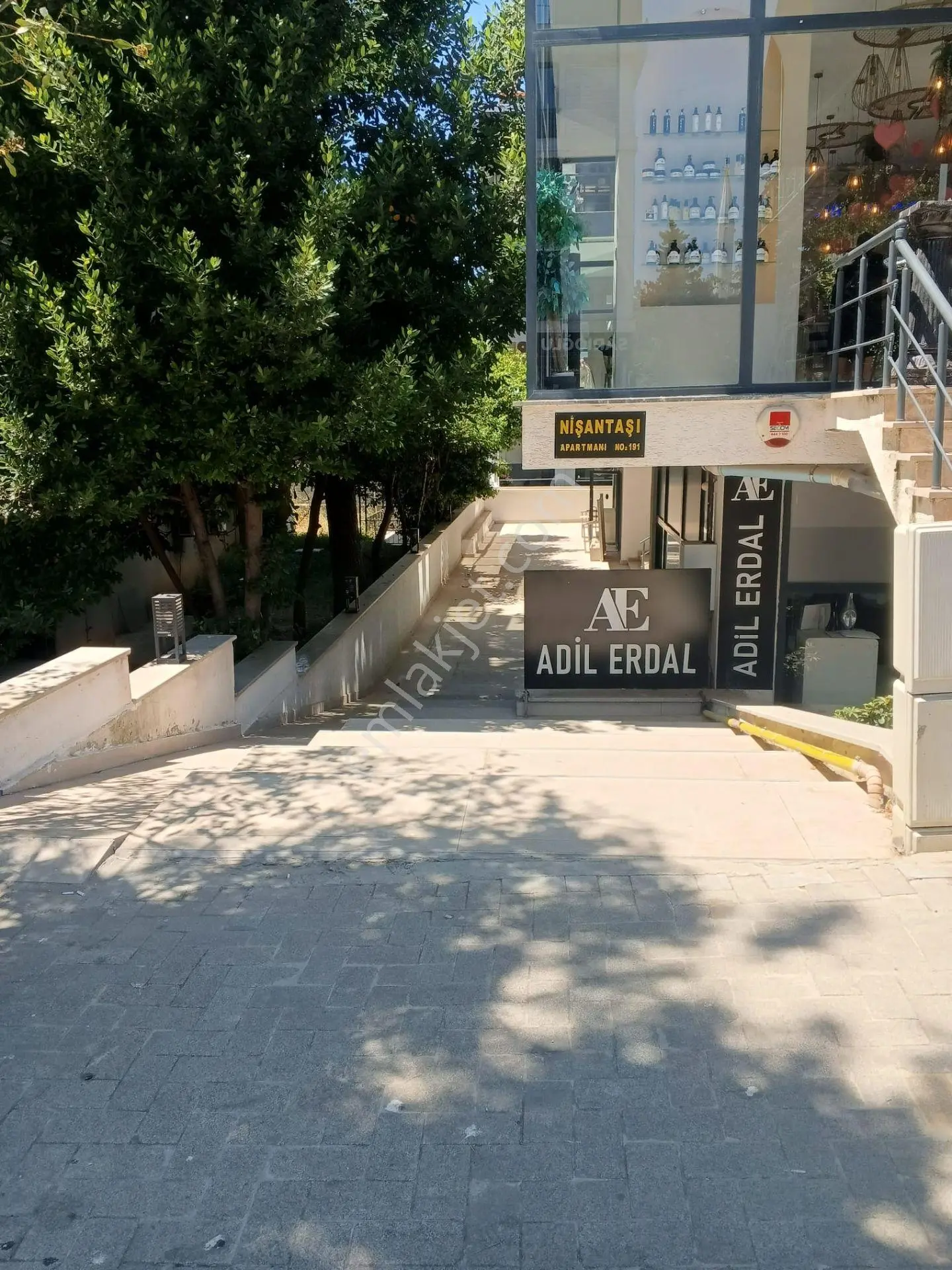 Acıbadem Caddesi Üzerinde Devren Kiralık Dükkan - Görsel 2