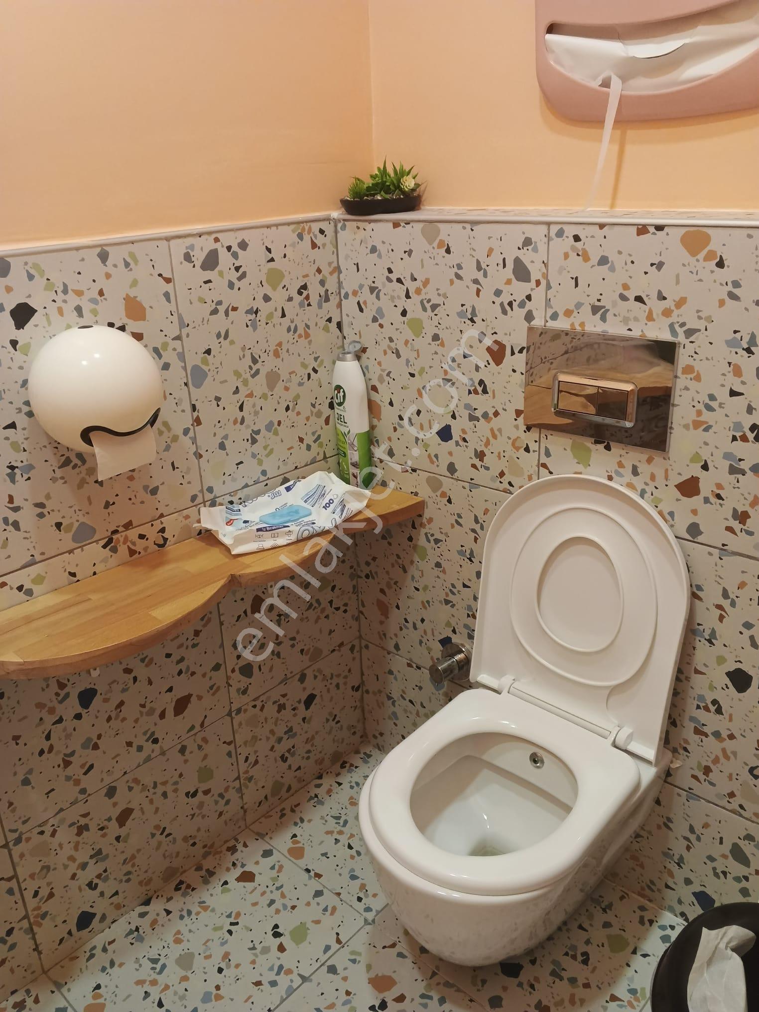 Acıbadem Caddesi Üzerinde Devren Kiralık Dükkan - Görsel 9