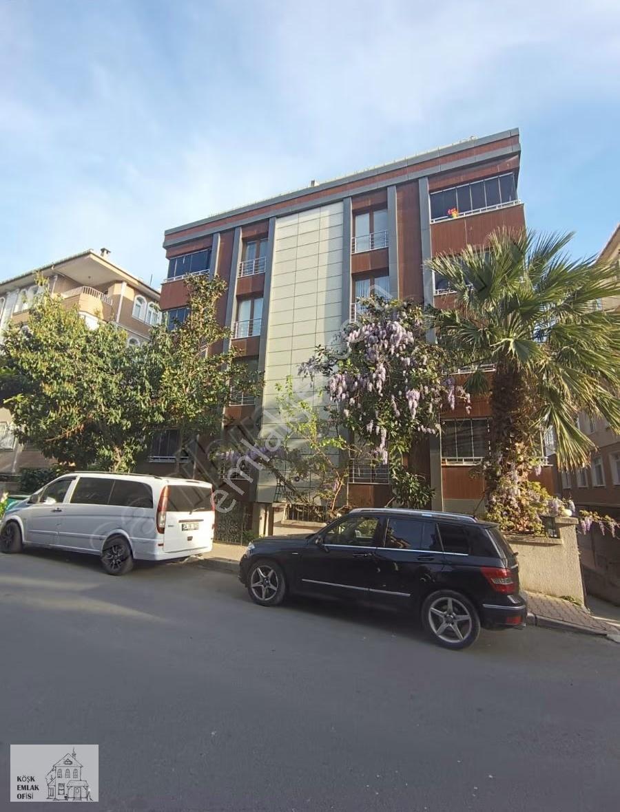 Bahçelievler Fuat Paşa Sokak'ta 4+1 200 M2 Satılık Daire