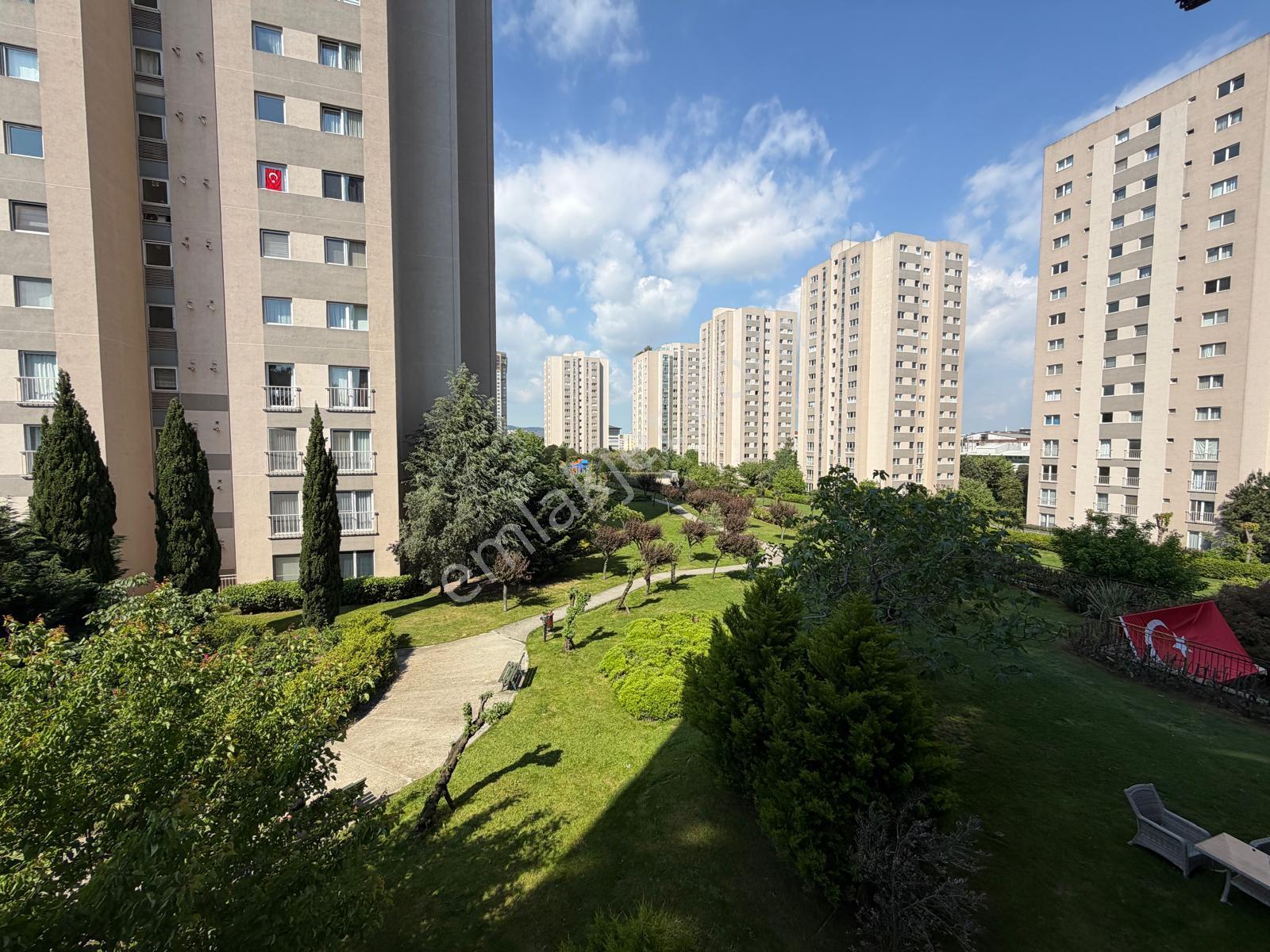 Ağaoğlu Eltes Güneşi Sitesinde Satılık 3+1 Daire