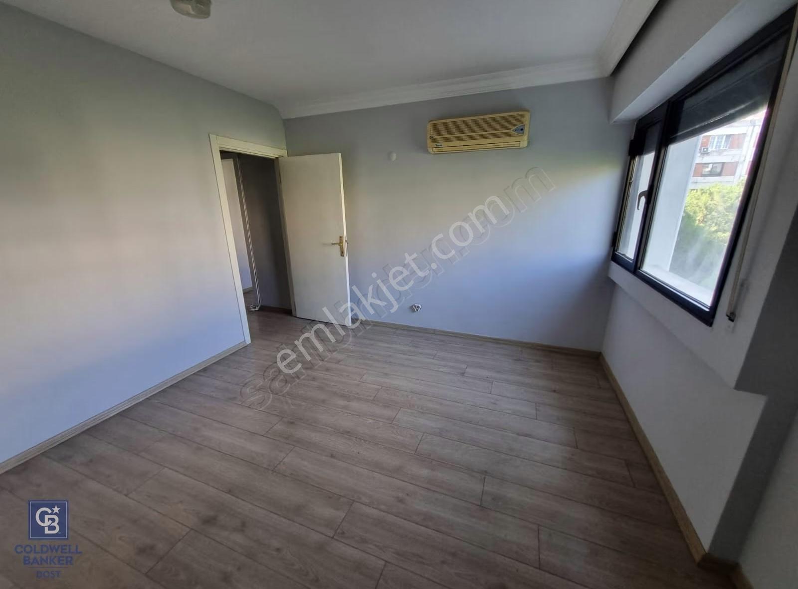 Alancak Merkezi Konumda Park Cepheli Kiralık Ofis - Görsel 4