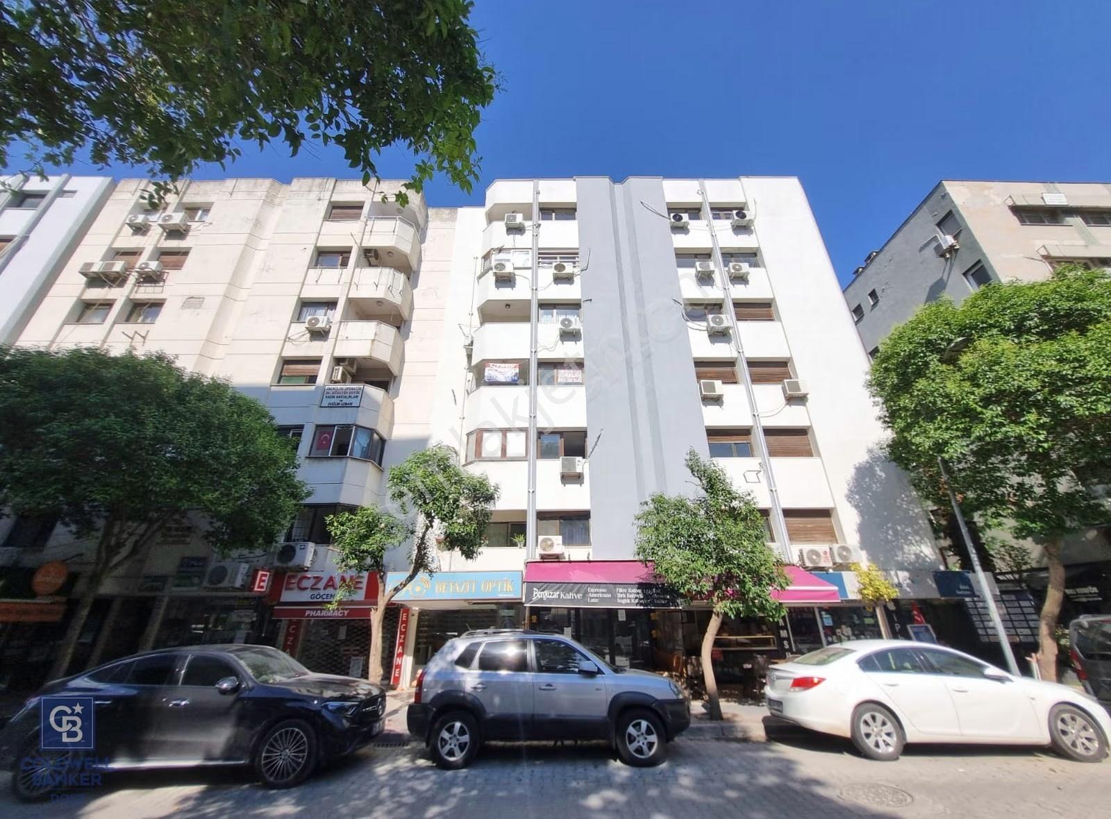 Alancak Merkezi Konumda Park Cepheli Kiralık Ofis