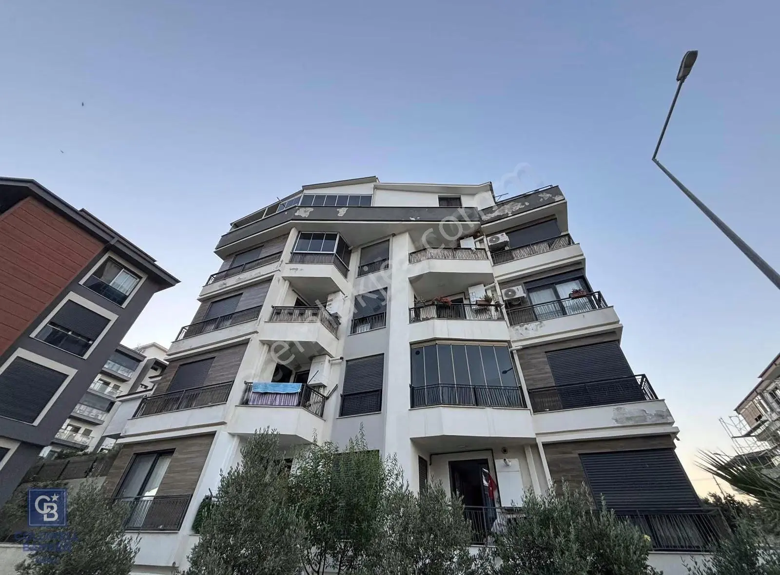 Seferihisar Camikebir'de Asansörlü Full Eşyalı Kiralık Daire - Görsel 3