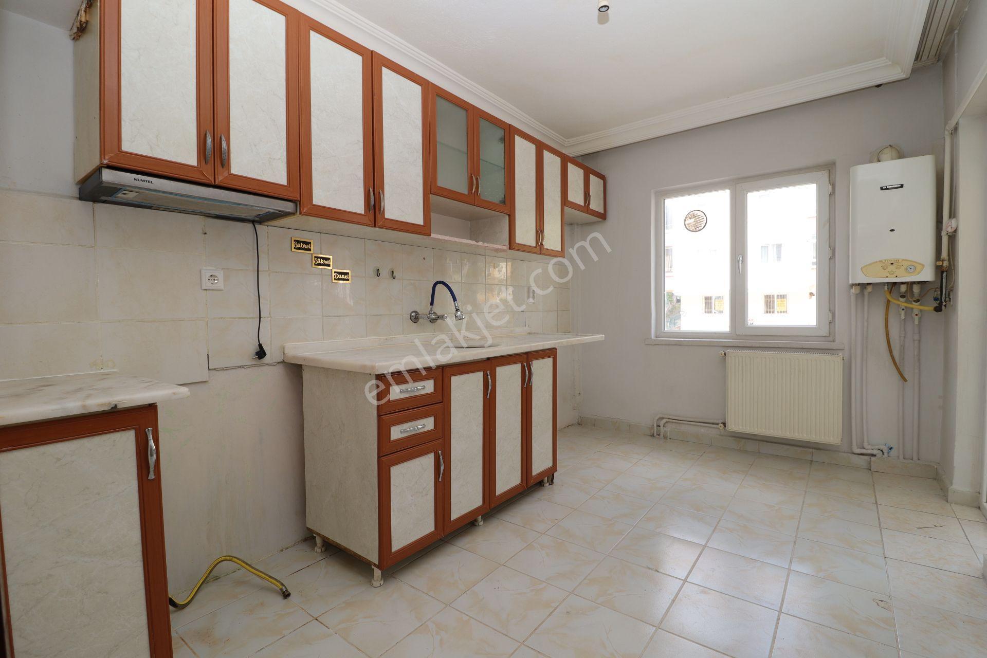 Akif'ten Atakent'te 3+1 14.cadde Üzeri Ara Kat G/b Cephe Kiralık Daire - Görsel 4
