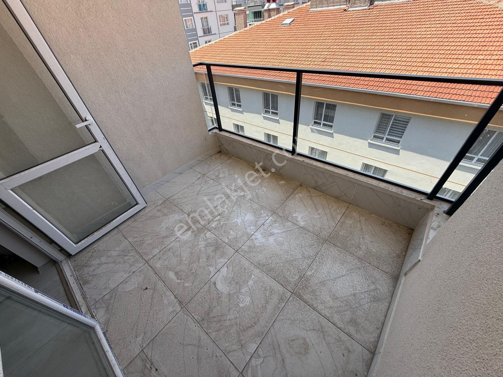 Karapürçek Mah Caddeye Yakın Asansörlü Satılık Daire - Görsel 20