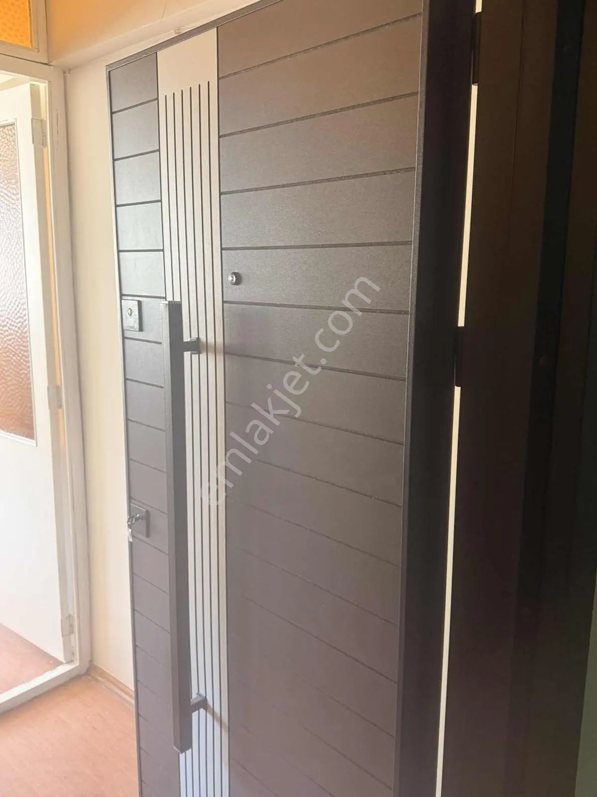 Konak Kemeraltı Bilen İş Hanında 25 M2 Eşyalı Ofis - Görsel 5