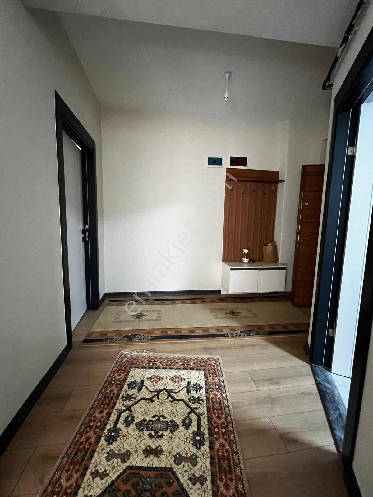 Esenboğa Mahallesinde Yola Yakın Full Eşyalı Ara Katta Kiralık - Görsel 7