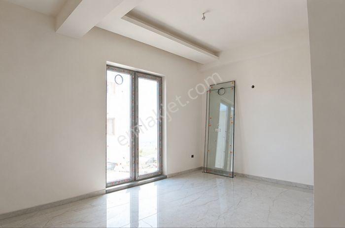 Serdivan'da Bahçeli Şömineli Ebeveyn Banyolu 3+1 Sıfır Daire - Görsel 7