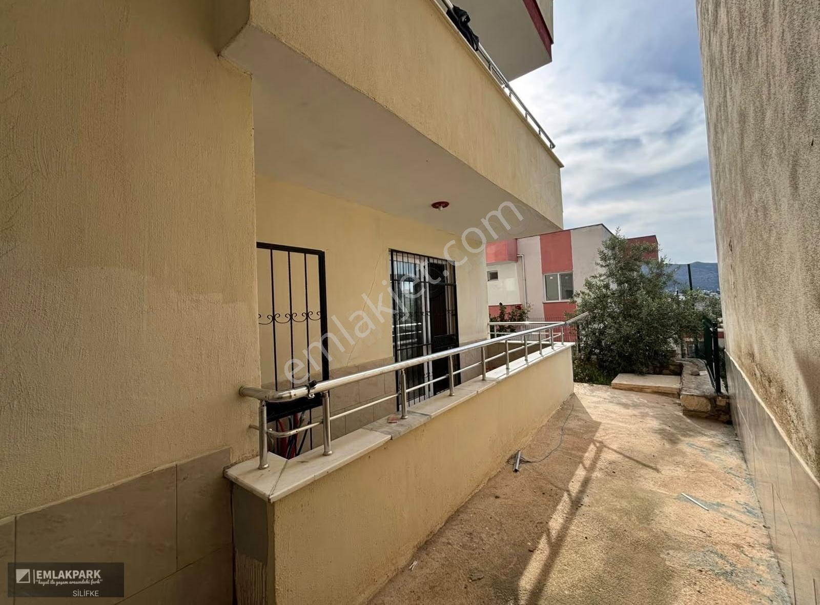 Emlakparkdan Silifke Sarıcalar Mah Tepede Kiralık 2+1 Daire - Görsel 6