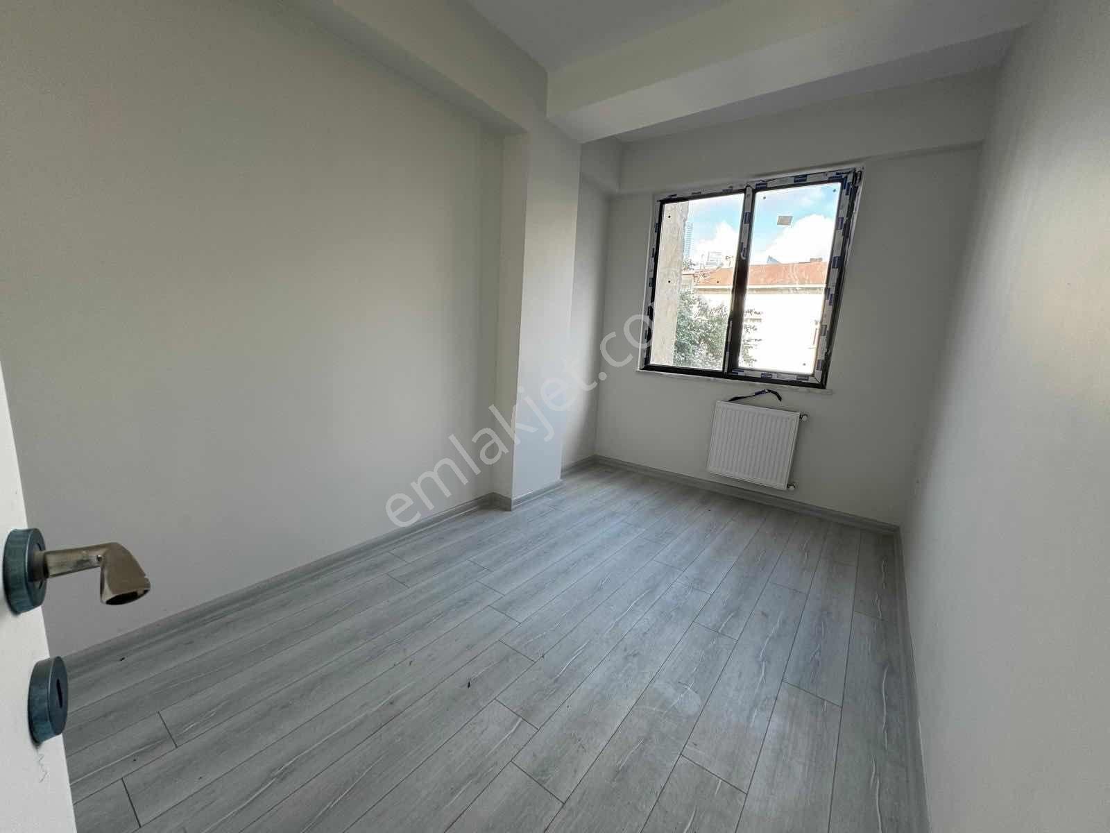 Acil Cadde Dibi 1yıllık Bina 30bin Kiracılı 2.kat 1+1 Lüks Daire - Görsel 12