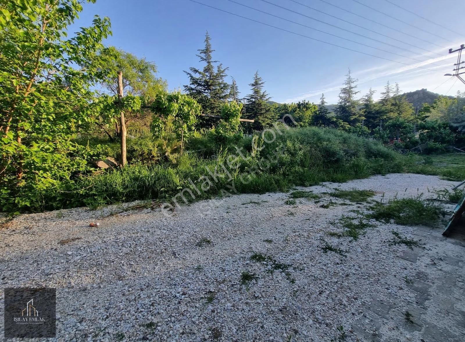 Afyon Erkmen Hürriyet Mahallesinde Kiralık Evli Bahçe - Görsel 18