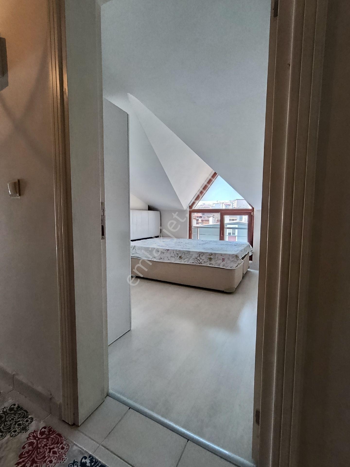 Eşyalı Kiralık Asansörlü Klimalı Çatı Katı - Görsel 9