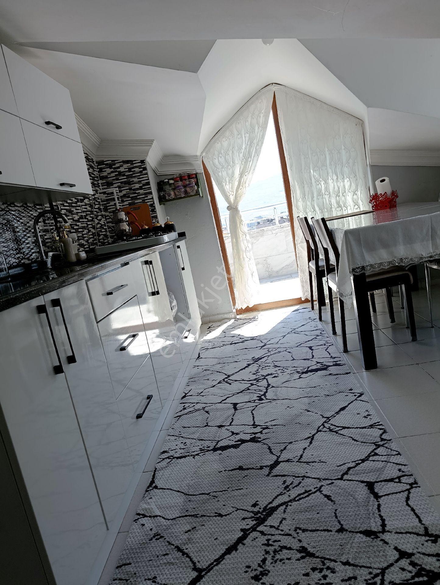 Eşyalı Kiralık Asansörlü Klimalı Çatı Katı - Görsel 15