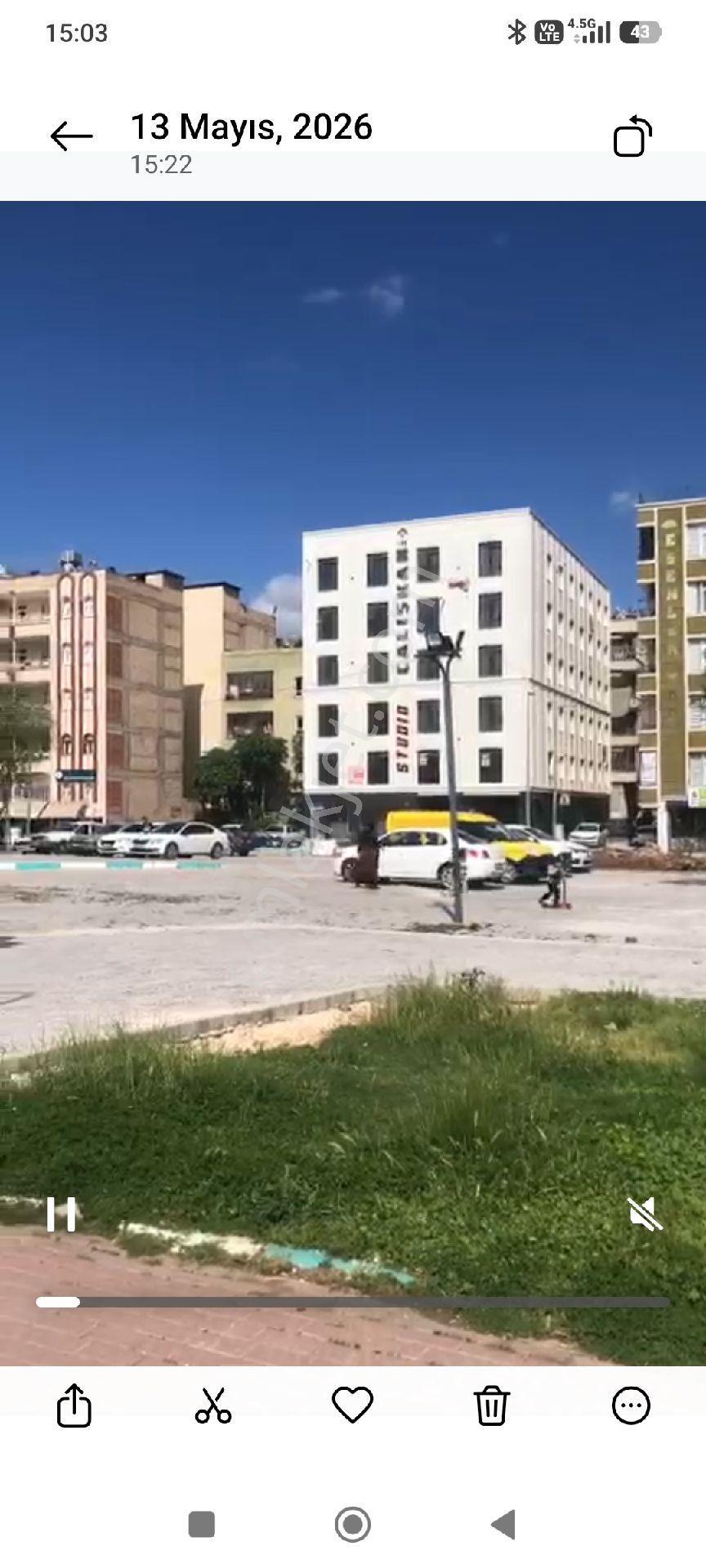 Novadanin Karşısında Merkezi Göbeğinde Daire