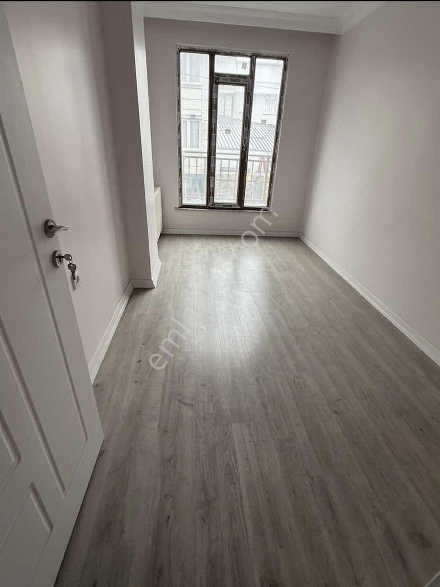 Kiralık Cadde Üzerinde Sıfır 2+1 Arakat Daire - Görsel 4