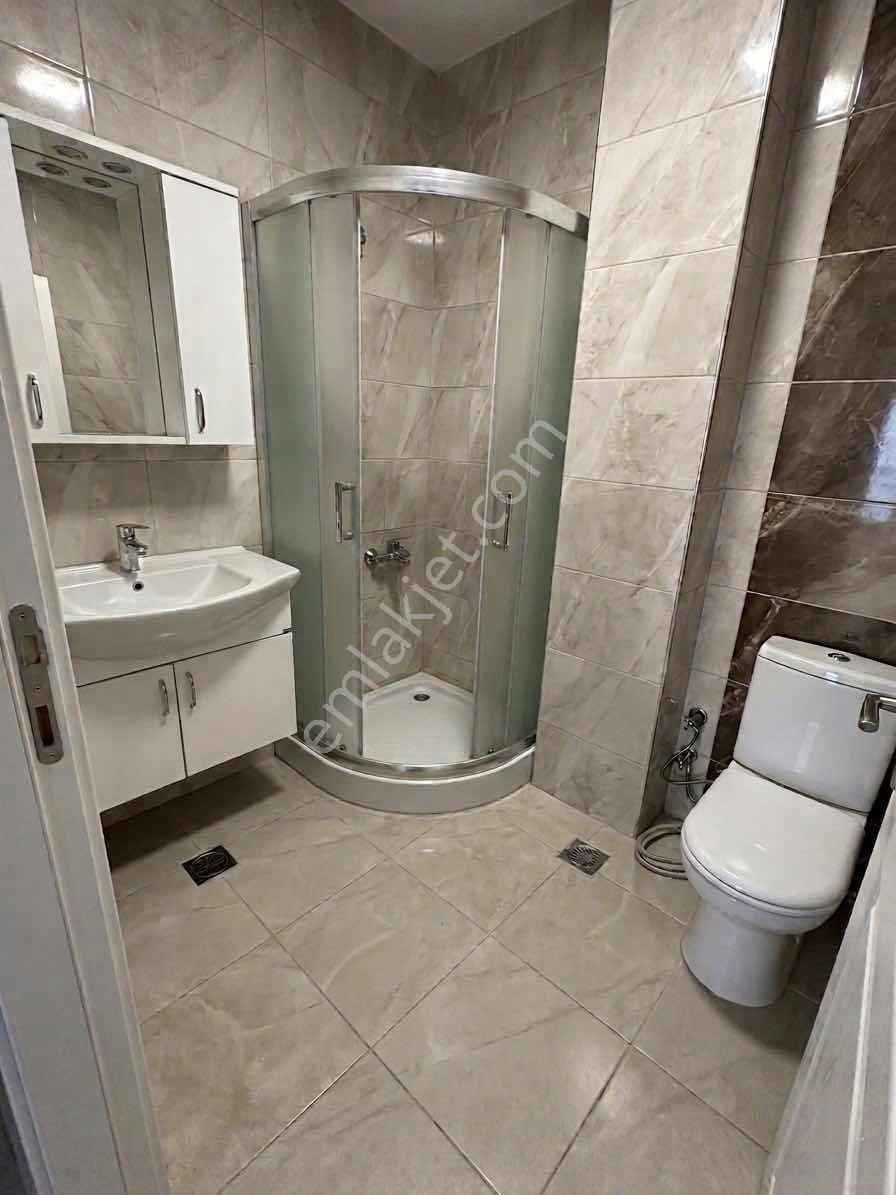 Kiralık Cadde Üzerinde Sıfır 2+1 Arakat Daire - Görsel 7