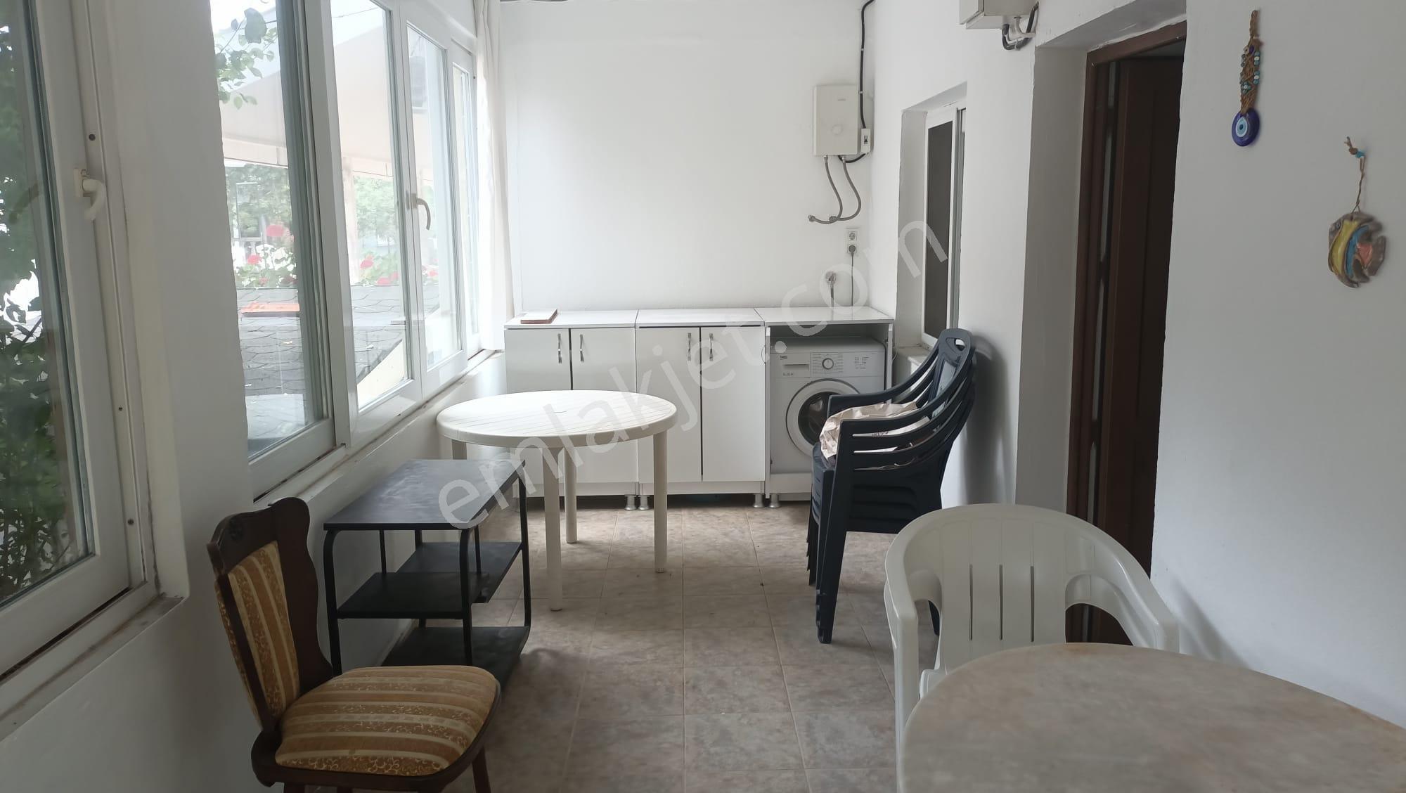 Çeşme Ilıca Merkeze Ve Ilıca Plajına Yürüme Mesafesinde Yıllık/sezonluk Kiralık Daire - Görsel 11