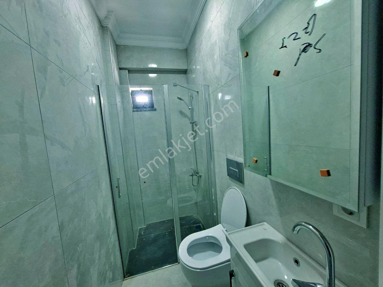 Uytundan Edremit Kadıköyde Özel Otoparklı Sıfır 3+1 Lüks Villa - Görsel 17