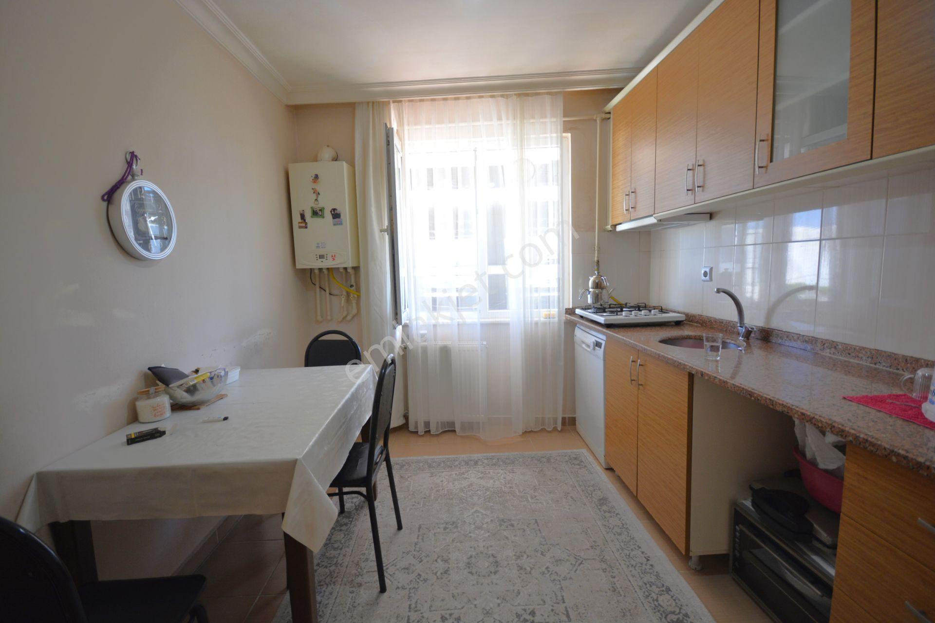 Sarıgazi Merkezde Satılık 2+1 Ara Kat 95 M² Kupon Daire - Görsel 12