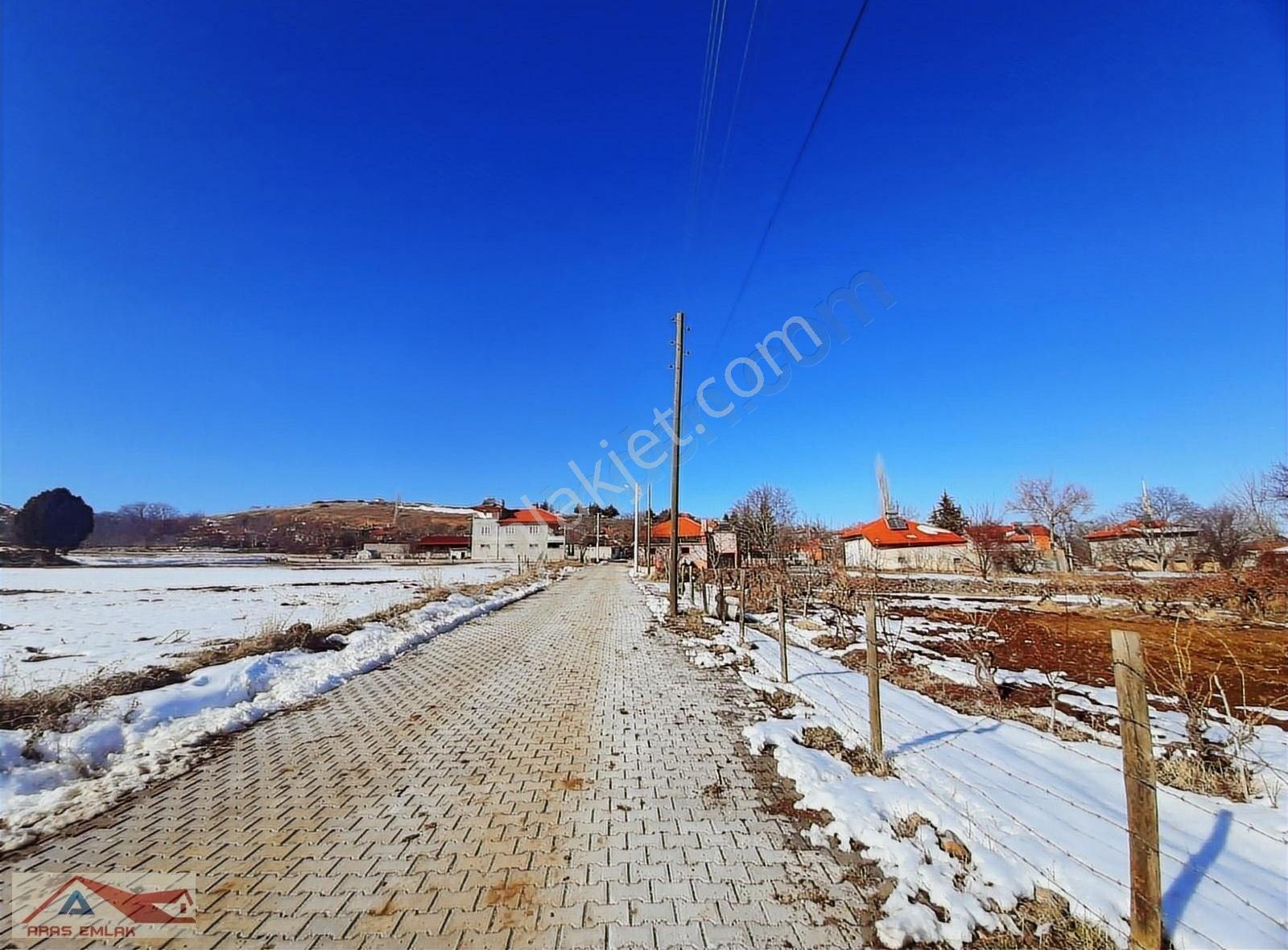Köye 100 Mtre Yakın Elektrik Su Yolu Var.2250 M2 Kaçmaz Yatırım - Görsel 8