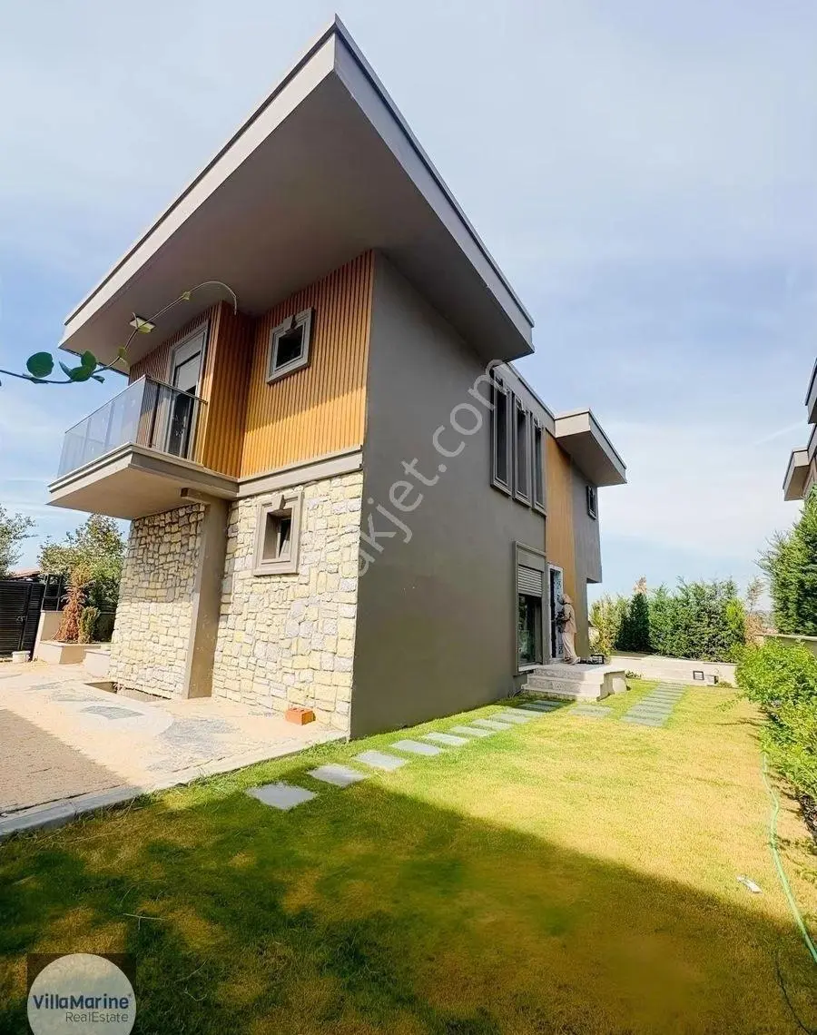 Yaylaköy'de Deniz Manzaralı Özel Havuzlu Sıfır Villa - Görsel 2
