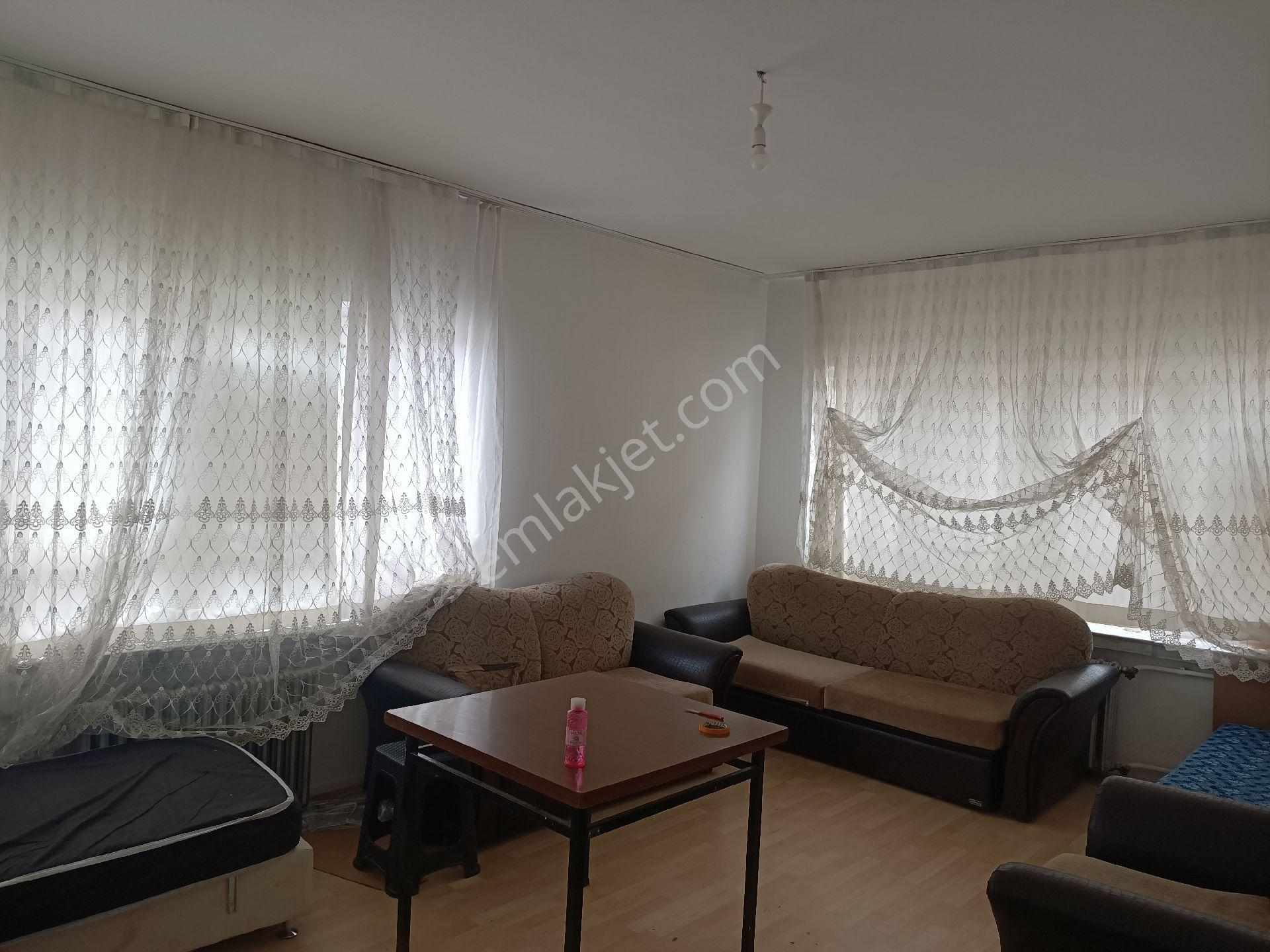 Çarşı Merkezinde Eşyalı Kıralık - Görsel 2