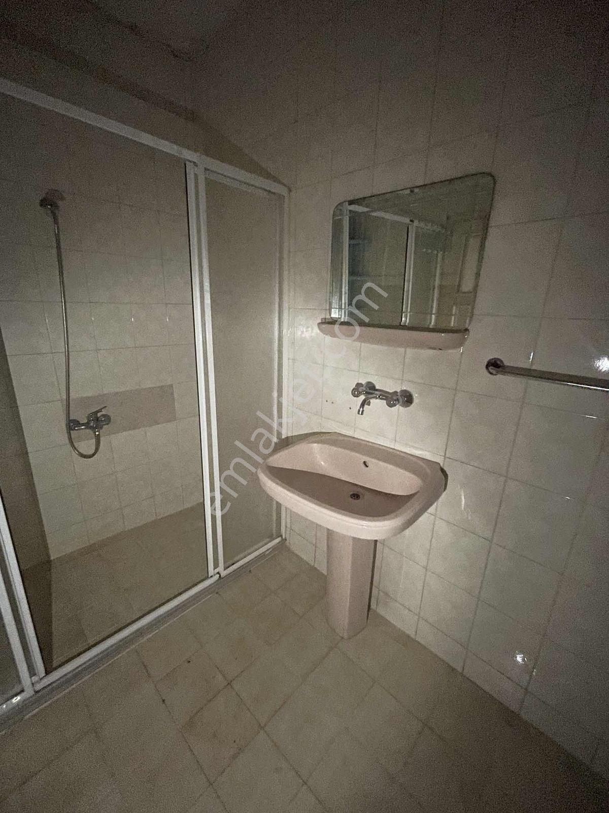 Arslan Emlaktan Karşıyakada 2+1 Manzaralı Kiralık Daire - Görsel 5