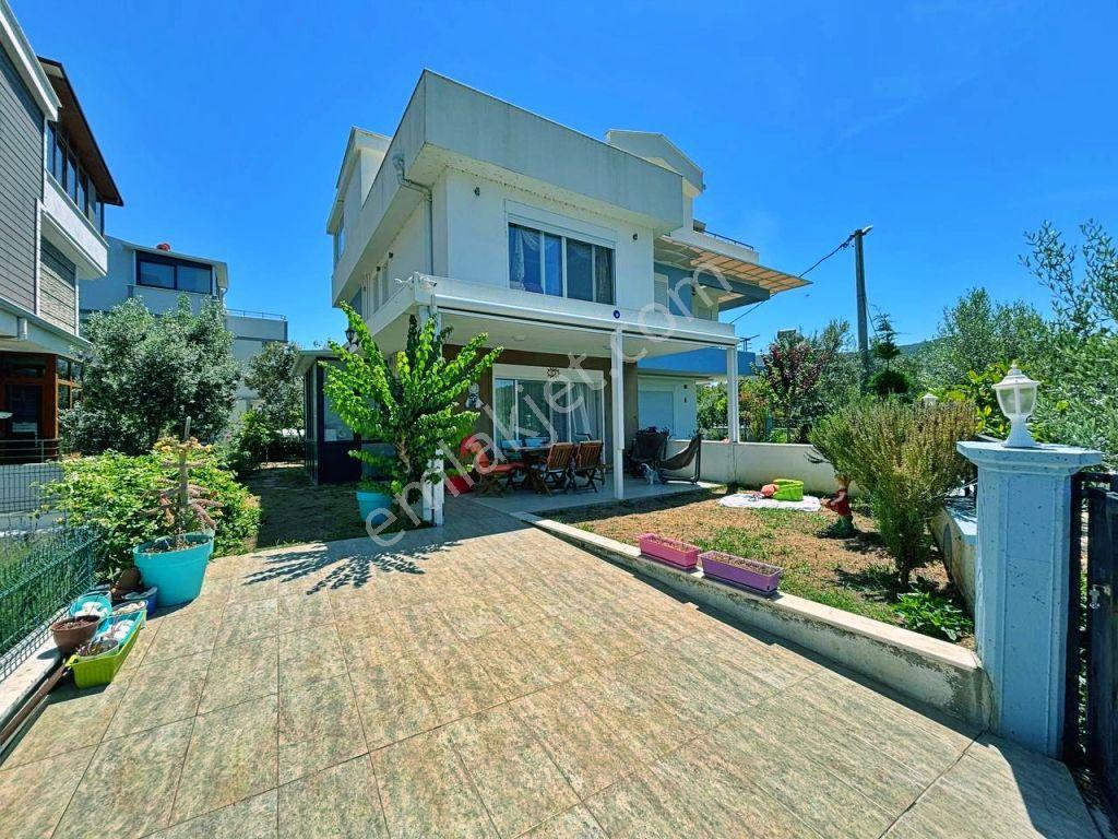 Uytundan Burhaniye İskele Denize 150 Mt Bahçeli Otoparklı Villa - Görsel 27
