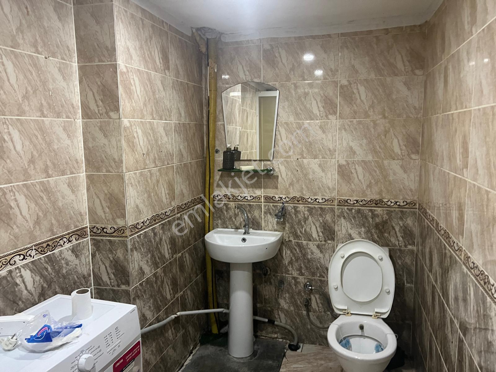 Adana Çukurovada Kenan Evren Bulvarına Yakın Mesafede 1+1 Eşyalı Bodrum Kat Kiralık Daire - Görsel 8