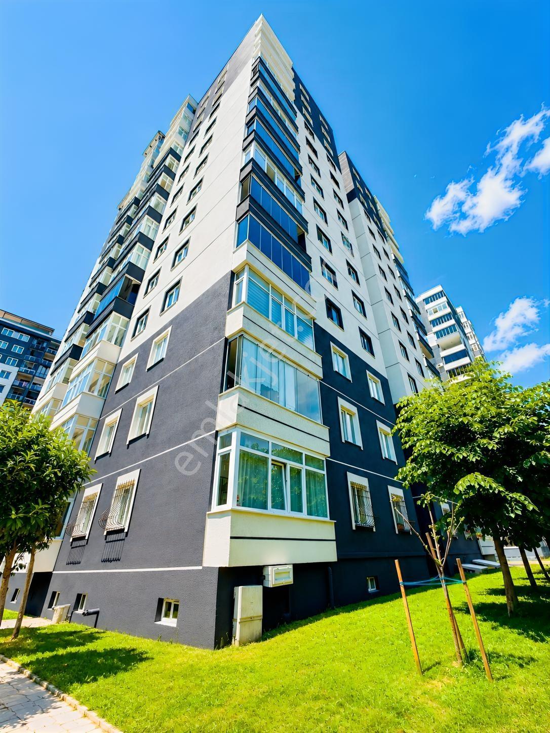 Site İçinde 160 M² Net | Kapalı Otoparklı | Geniş Ve Ferah 3+1
