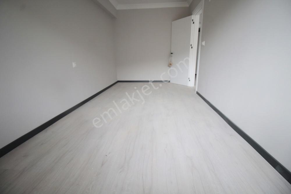 Muhittin Mahalesi Havuzlu Site İçinde Satılık Sıfır 1+1 Daire - Görsel 6