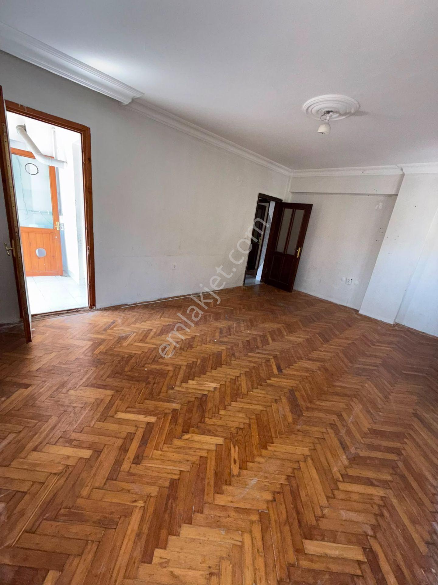 Cerrahpaşa Emlaktan Avcılar Merkezde 2+1 90m2 Kiralık Daire