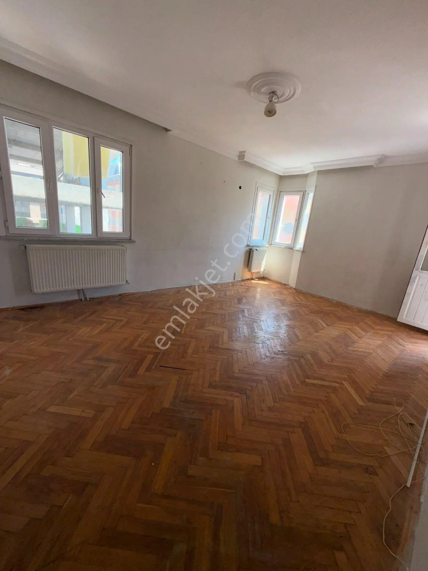 Cerrahpaşa Emlaktan Avcılar Merkezde 2+1 90m2 Kiralık Daire - Görsel 3