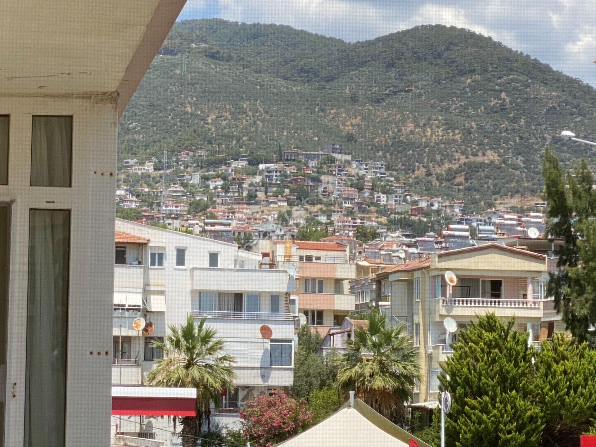Altınoluk İlkbahar'dan Denize Sıfır Kat Mülkiyetli 1+1 Ayrı Mutfak Fırsat Daire - Görsel 9
