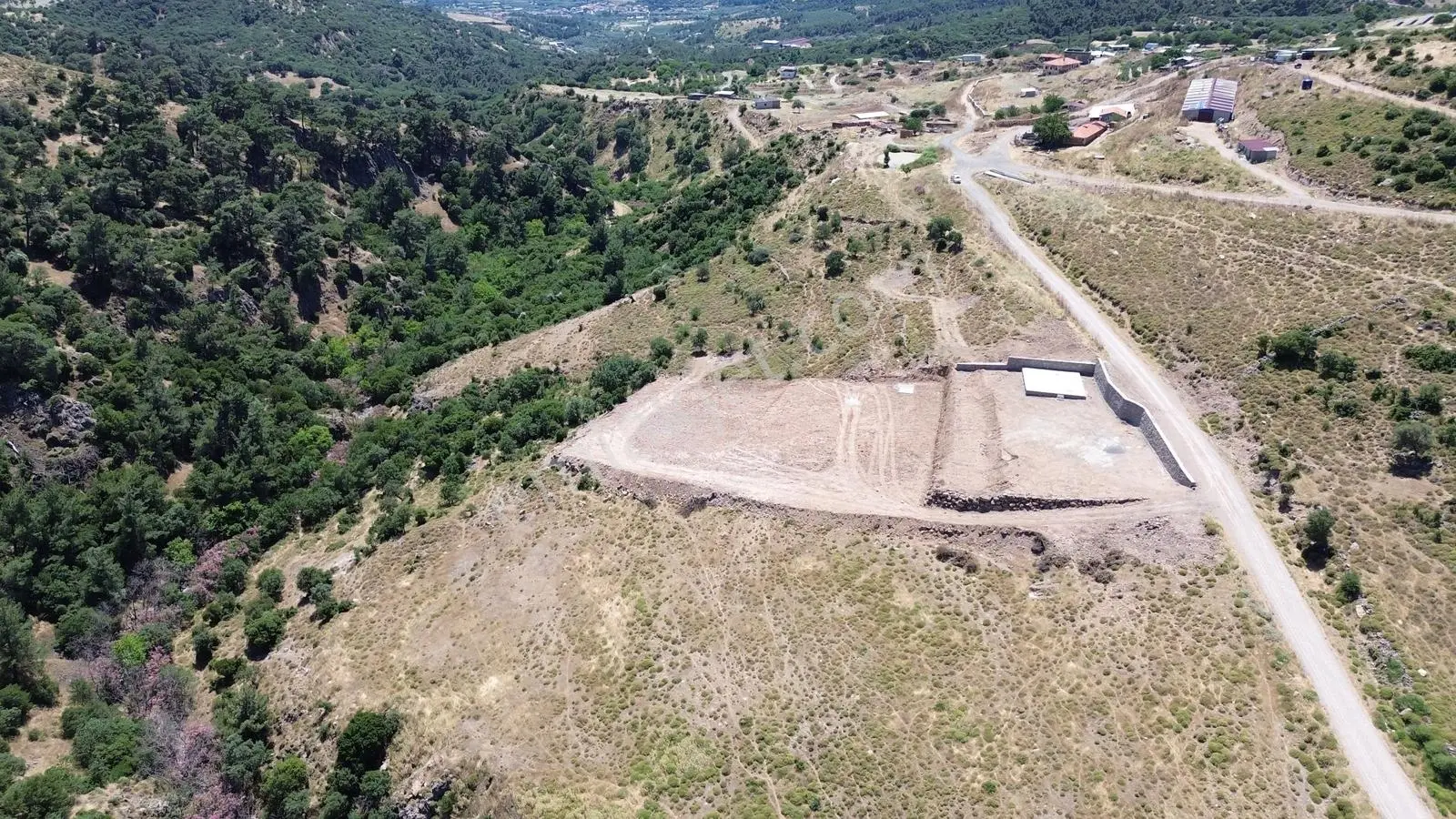 Görecede 1410 M2 Doğanın Kalbinde Satılık Bahçe - Görsel 13