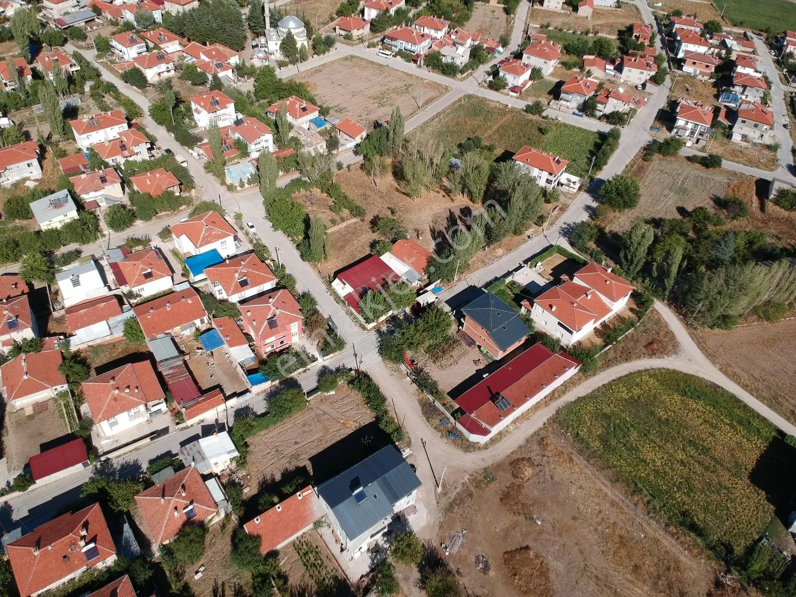 İlbey // Şuhut Merkez Zafer Mahallesinde Satılık Üç Adet Arsa - Görsel 5