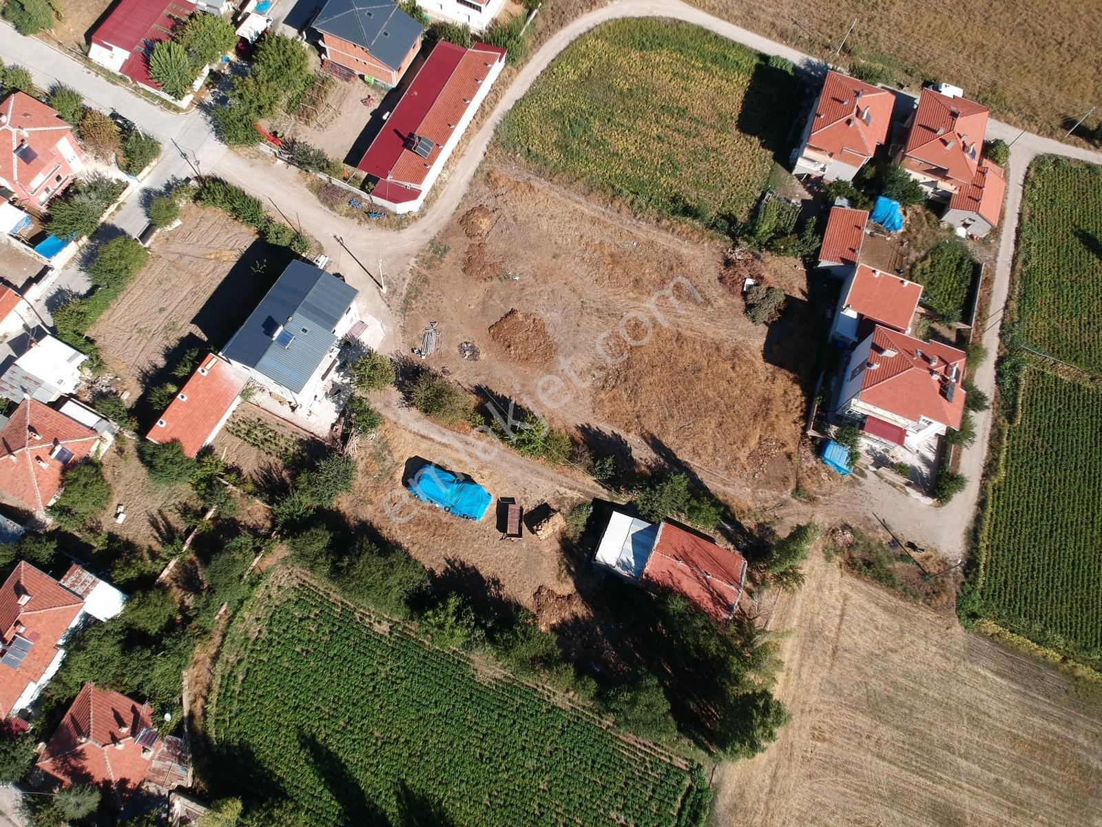 İlbey // Şuhut Merkez Zafer Mahallesinde Satılık Üç Adet Arsa - Görsel 22
