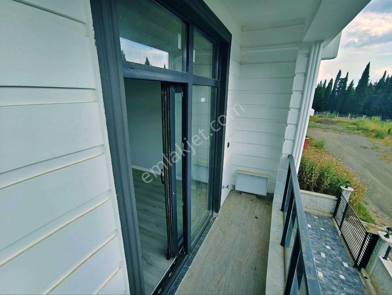 Uytundan Zeytinli'de Doğa Manzaralı Otoparklı 3+1 Lüks Villa - Görsel 18