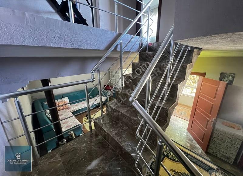 Kemalpaşa'da Fırsat 4+1 Dubleks Ev - Dam Ve 837m² Arazi - Görsel 6