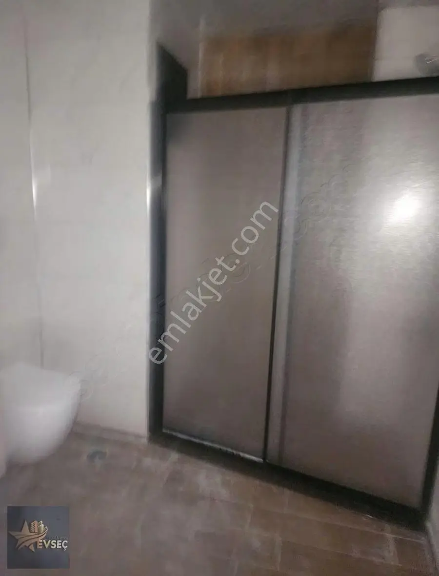 Rastgeldi Gayrimenkul'den Güllübağ Mah.1+1 Sıfır Eşyalı Kiralık Lüks Daire - Görsel 2