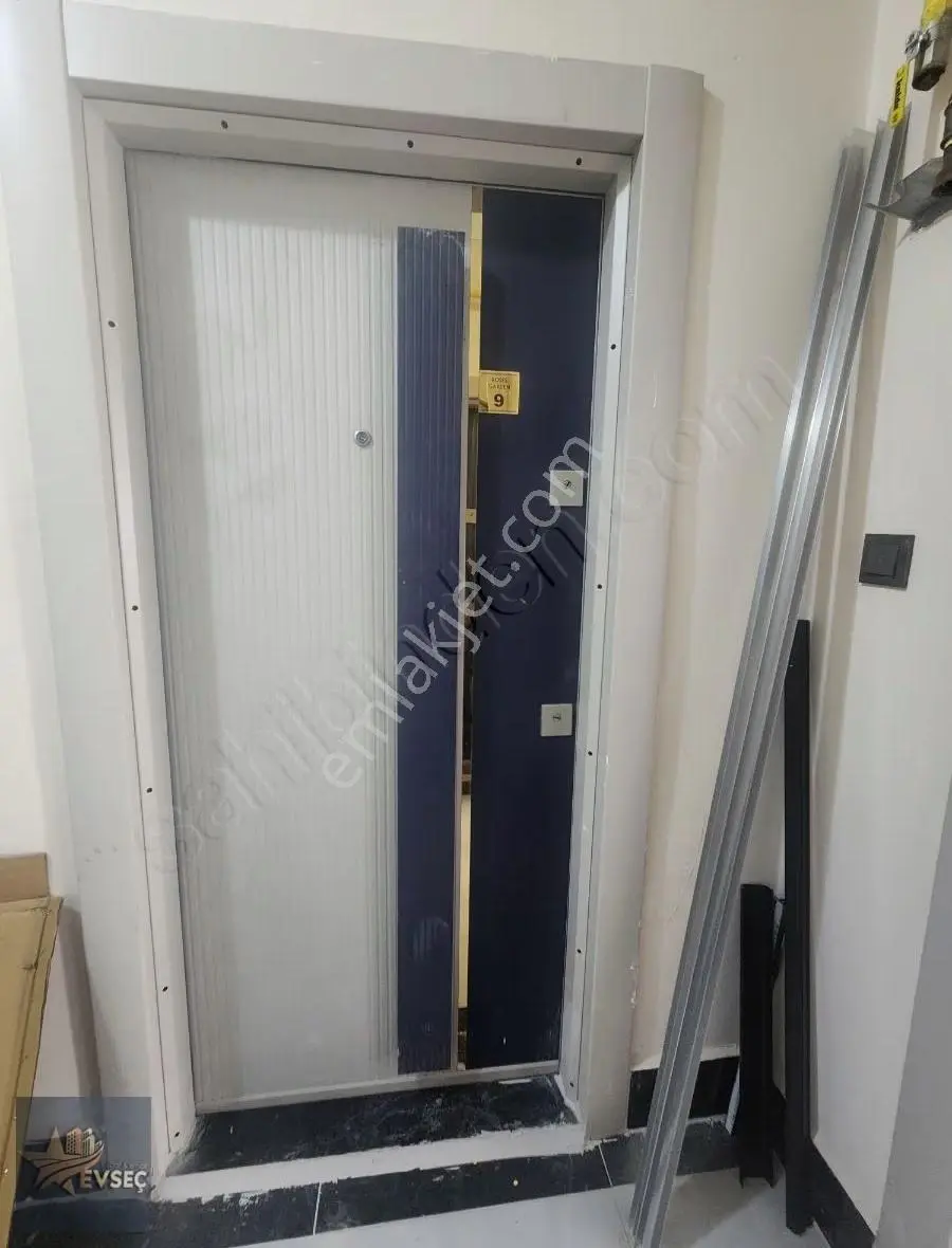 Rastgeldi Gayrimenkul'den Güllübağ Mah.1+1 Sıfır Eşyalı Kiralık Lüks Daire - Görsel 4