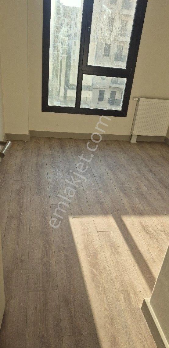Cumhuriyet Caddesinde 2+1 Kiralık Daire - Görsel 5