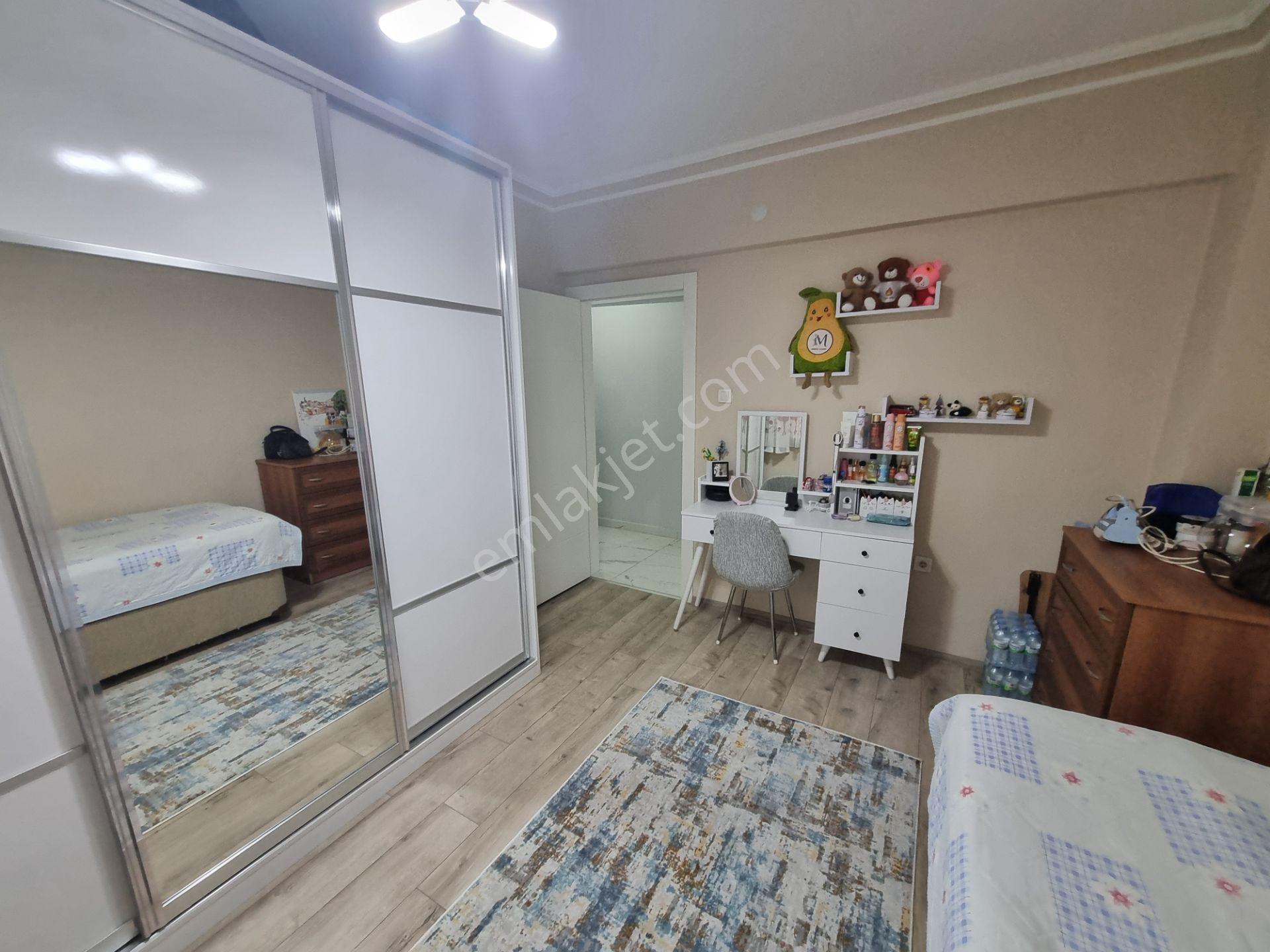 Metroya Yürüme Mesafesinde -lüks Yapılı -site İçi -satılık Daire - Görsel 23
